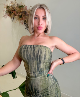 Claudia Ax