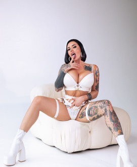 Mistress Escort