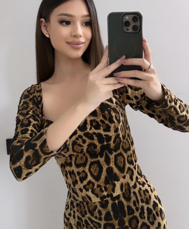 Anna Az